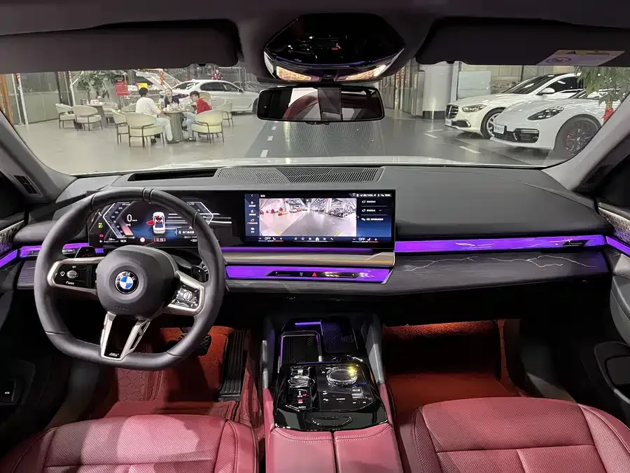 BMW 5 Series BMW 5 Series 2024 530Li Exclusive M Sports Package 2024 — миниатюра 2