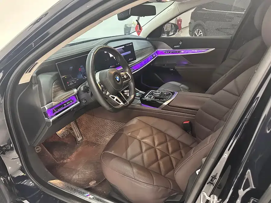 BMW 7 Series BMW 7 Series 2023 735Li M Sport Package 2024 — миниатюра 2