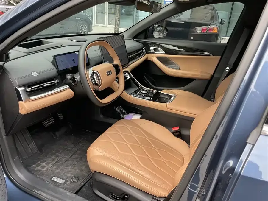 Geely Galaxy A7 Galaxy A7 2025 EM-i 150km Starship Edition 2025 — миниатюра 4