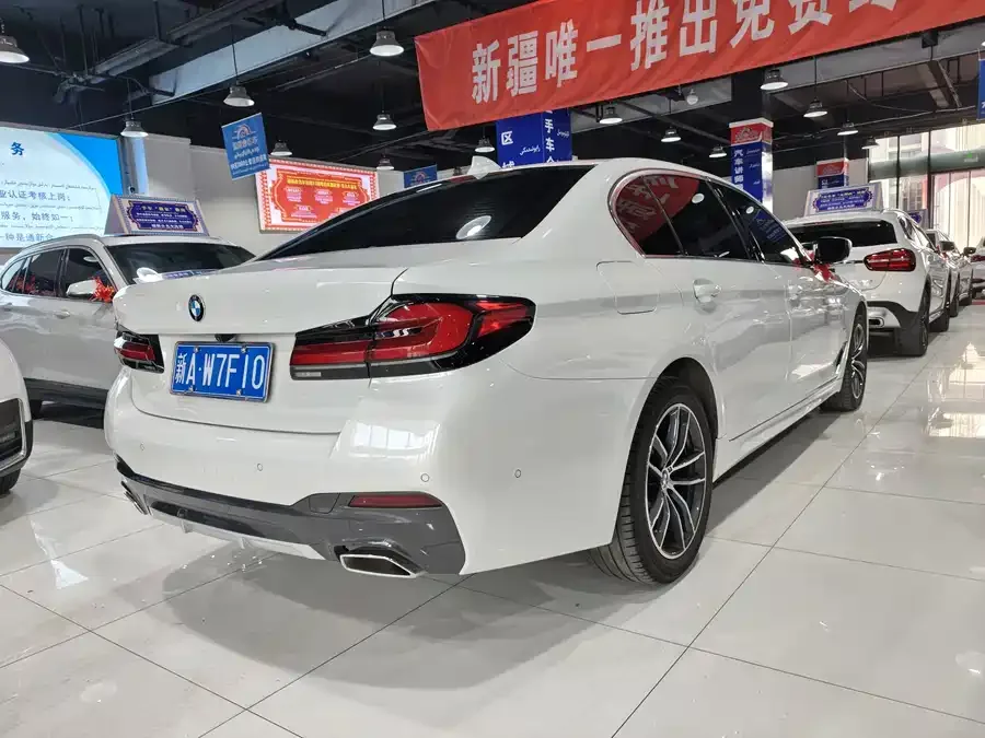 BMW 5 Series BMW 5 Series 2022 facelift 525Li M sports package 2023 — миниатюра 3