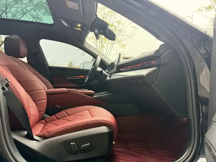 BMW i5 2025 eDrive 35L M Sport Package 2026 — миниатюра 3