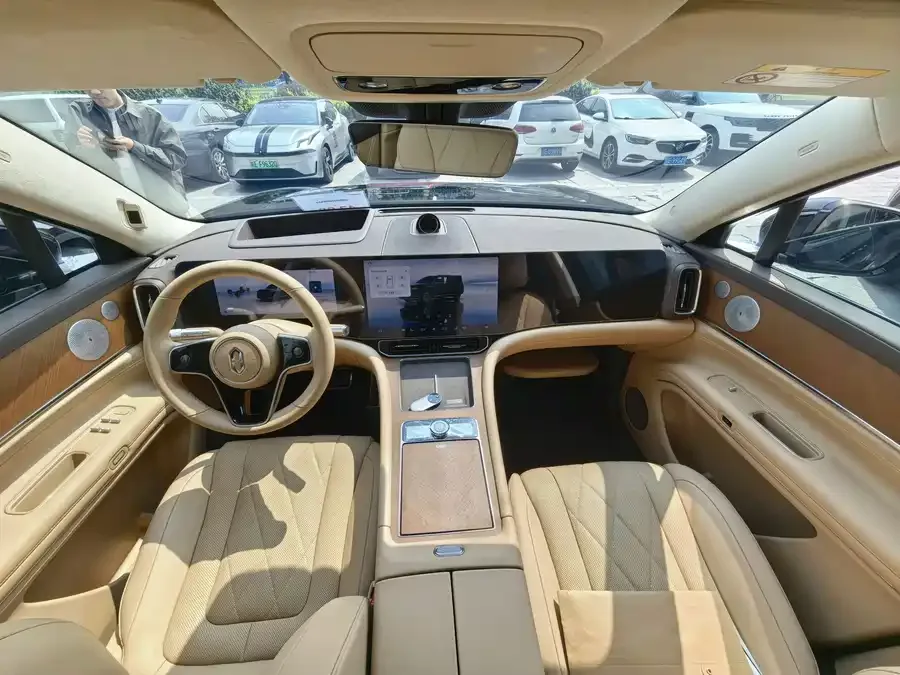 AITO M9 M9 2024 Extended Range Ultra Edition 52kWh 6-seater Edition 2024 — миниатюра 3