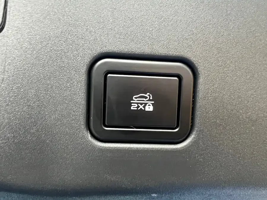 Changan UNI-V Changan UNI-V 2022 1.5T Premium Edition 2022 — миниатюра 4