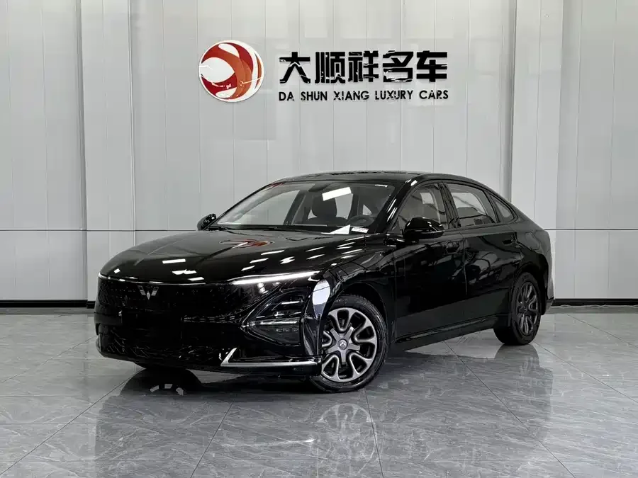 Wuling Starlight Wuling Starlight 2025 70km Smart Standard 2026 — фото 1, купить с доставкой в Москву