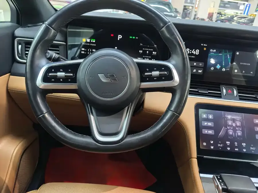 Li Xiang One Ideal ONE 2021 extended range 6-seater version 2022 — миниатюра 3