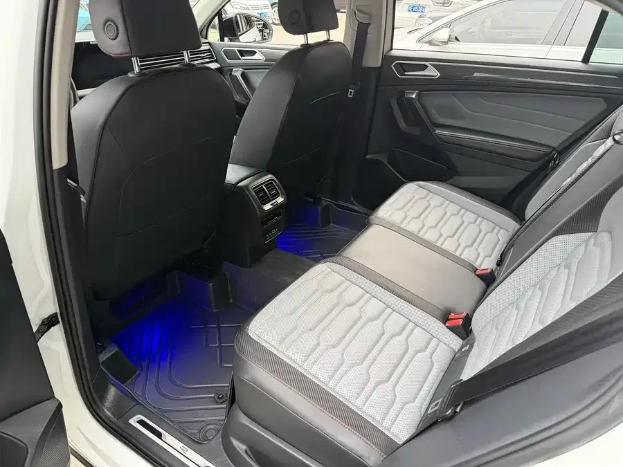Volkswagen Tiguan X Tiguan X 2023 facelift 330TSI 2WD flagship version 2024 — миниатюра 5