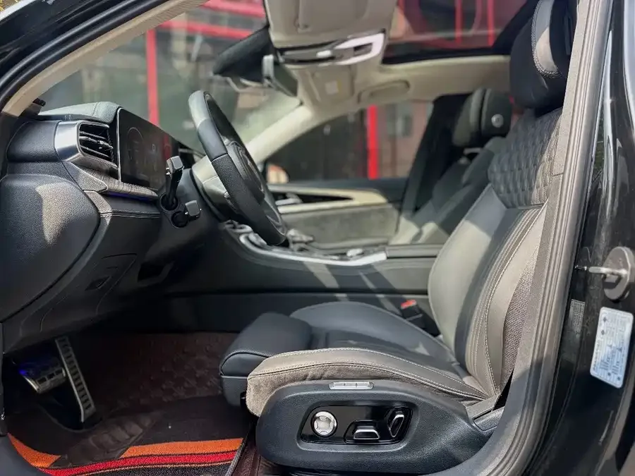 Hongqi H9 Hongqi H9 2020 2.0T Zhilian Qichang Edition 2023 — миниатюра 3