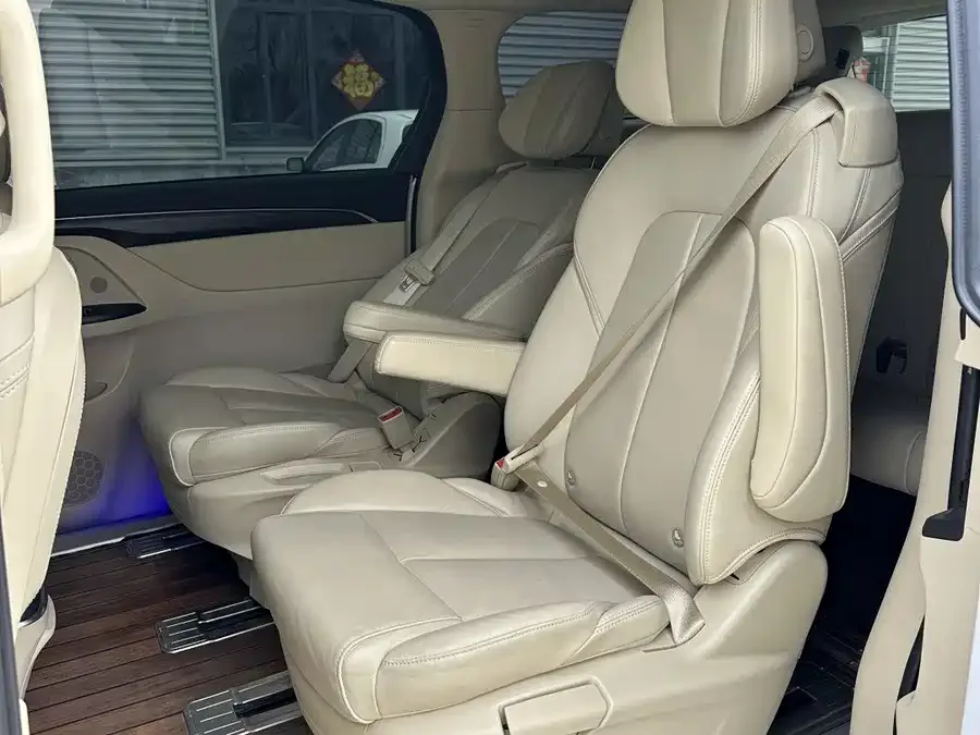 Buick GL8 2022 ES Lu Zun 653T Exclusive model 2022 — миниатюра 5