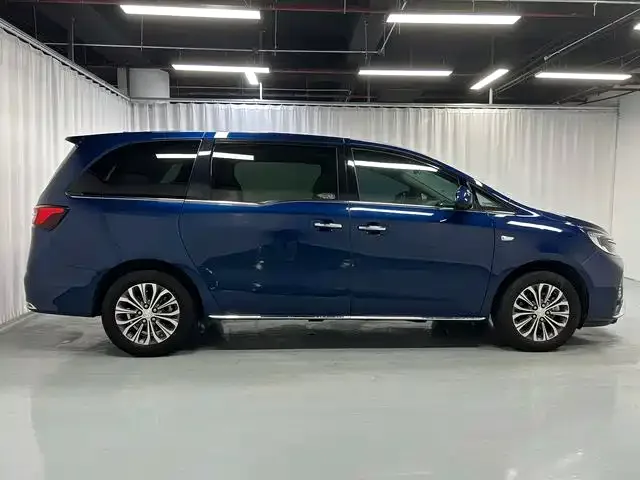 Buick GL8 2023 Land Business Class 652T Luxury Edition 2023 — миниатюра 2