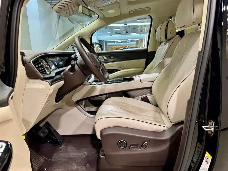 BYD D9 DENZA D9 2024 DM-i 980 4WD Flagship Model 2024 — миниатюра 5