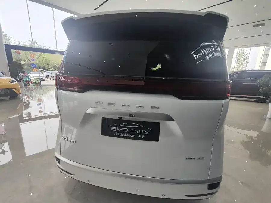 BYD D9 DENZA D9 2024 DM-i 980 4WD Flagship Model 2025 — миниатюра 5