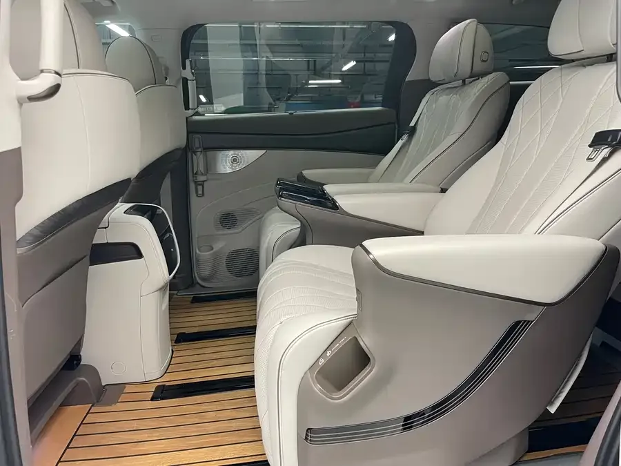 BYD D9 DENZA D9 2022 DM-i 1040 Premium Edition 2023 — миниатюра 5
