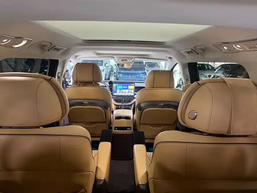BYD D9 DENZA D9 2024 DM-i 1050 Premium Edition 2024 — миниатюра 4