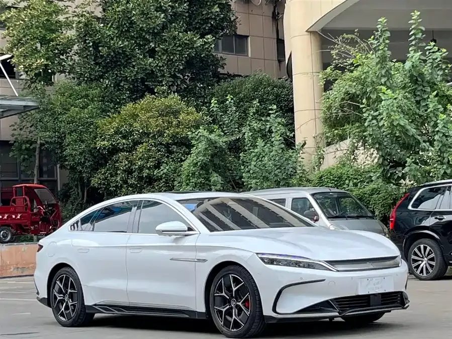 BYD Second-hand Han 2022 EV Genesis Edition 715KM Front-wheel Drive Premium Edition 2022 — миниатюра 3