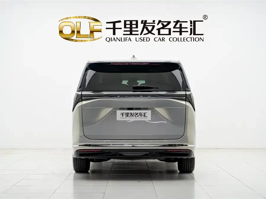 Buick GL8 New Energy 2024 Lu Zun Luxury Edition 6 Seaters 2024 — миниатюра 2