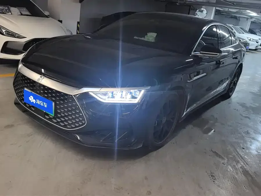 BYD Second-hand Han 2024 DM-i Honor Edition 121KM Premium Edition 2024 — фото 1, купить с доставкой в Москву