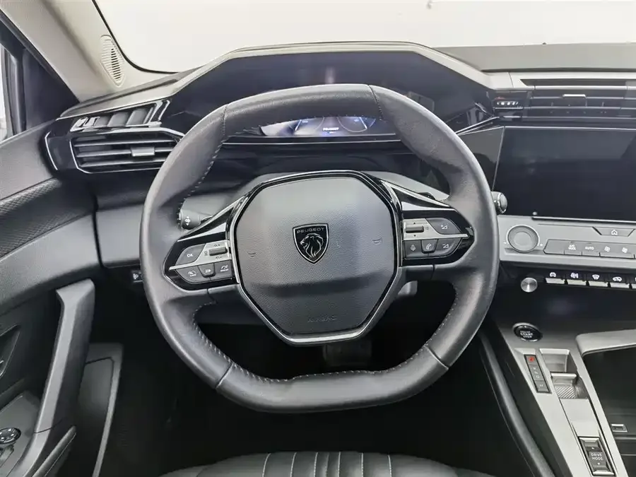 Peugeot 408X Peugeot 408X 2023 Gravity Edition 2026 — миниатюра 5