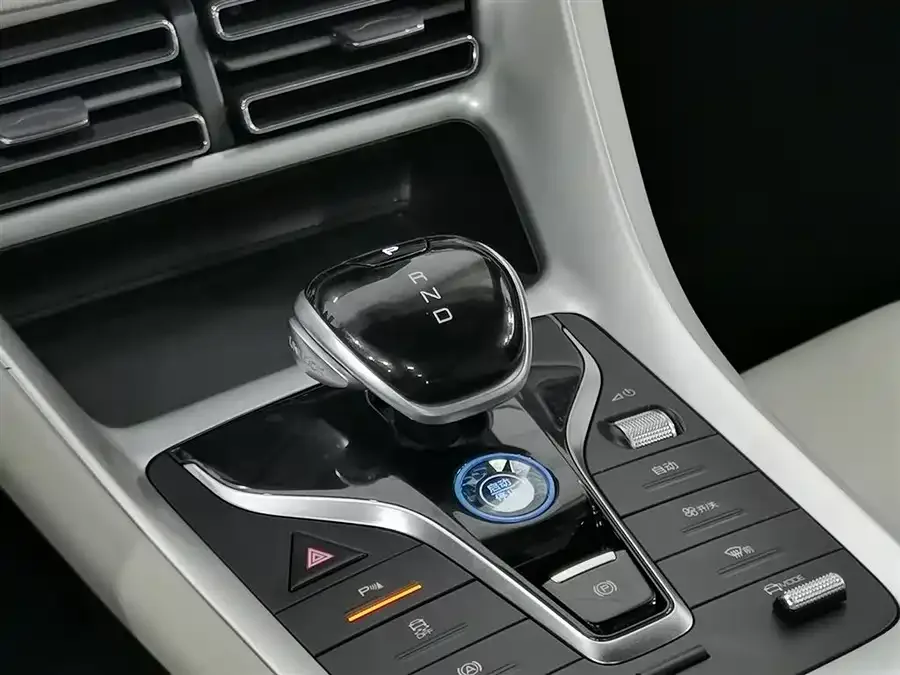 BYD Song Pro New Energy Song Pro New Energy 2023 Champion Edition DM-i 71KM Leading Edition 2024 — миниатюра 4