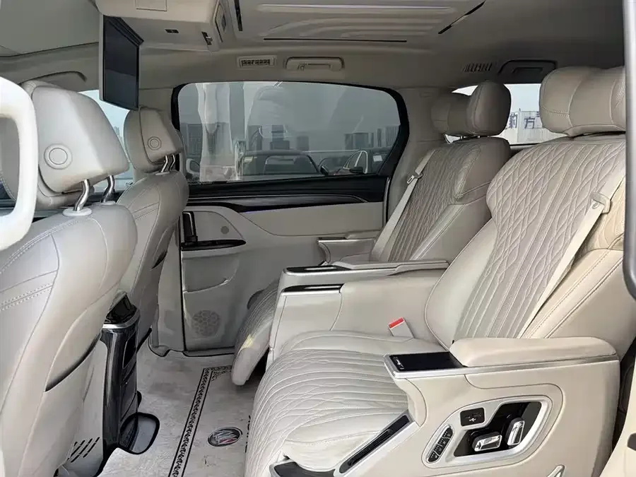 Buick GL8 2023 ES Lu Zun Comfort Edition 2023 — миниатюра 4
