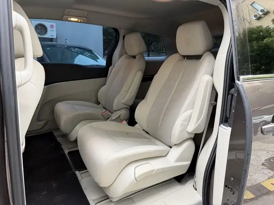 Buick GL8 2023 Land Business Class Comfort Edition 2023 — миниатюра 2