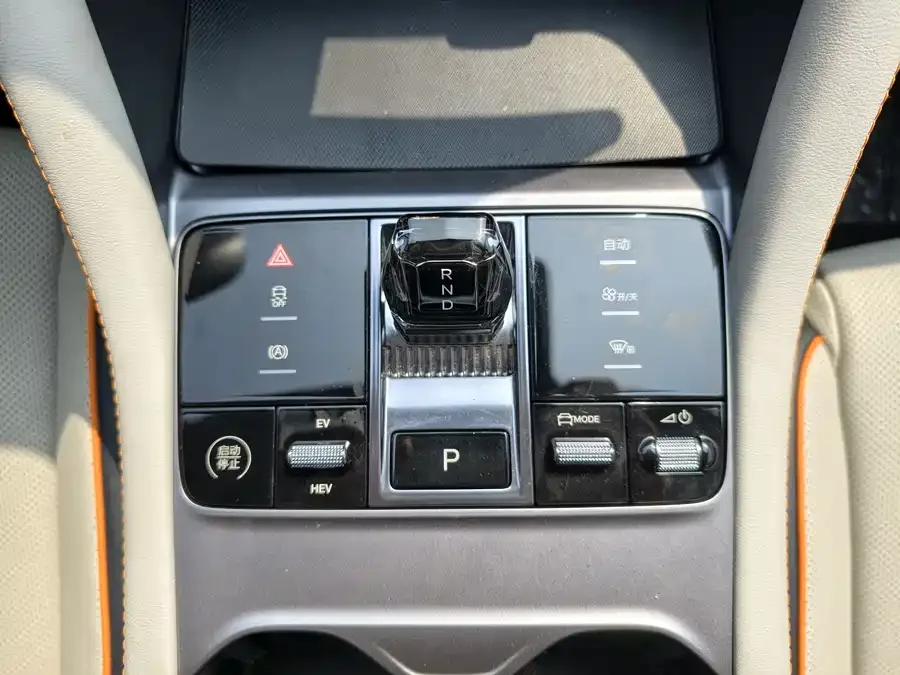 BYD Song PLUS New Energy Song PLUS New Energy 2023 Champion Edition DM-i 110KM Flagship PLUS 2024 — миниатюра 4