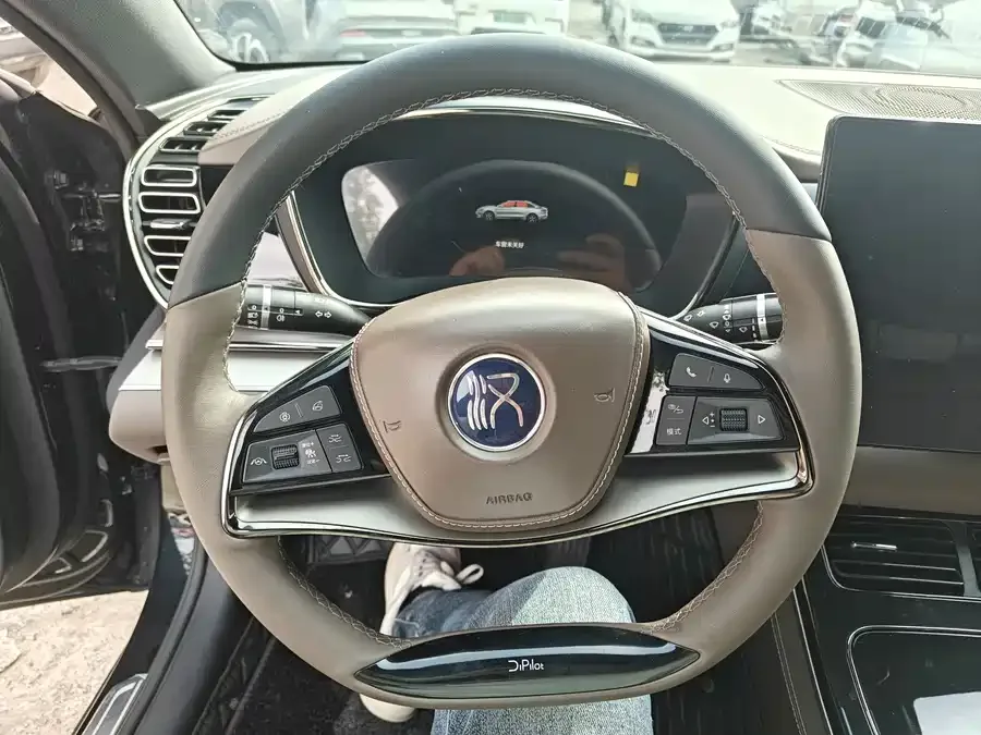 BYD Second-hand Han 2025 DM-i 125KM Premium Edition 2024 — миниатюра 2