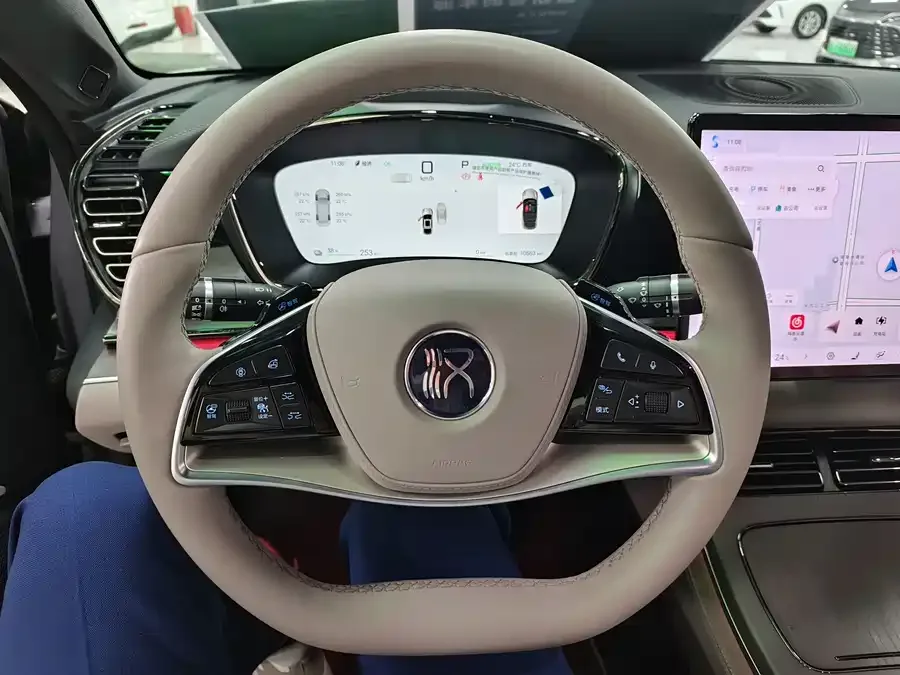 BYD Second-hand Han 2025 EV 701KM LiDAR Intelligent Driving Model 2025 — миниатюра 3