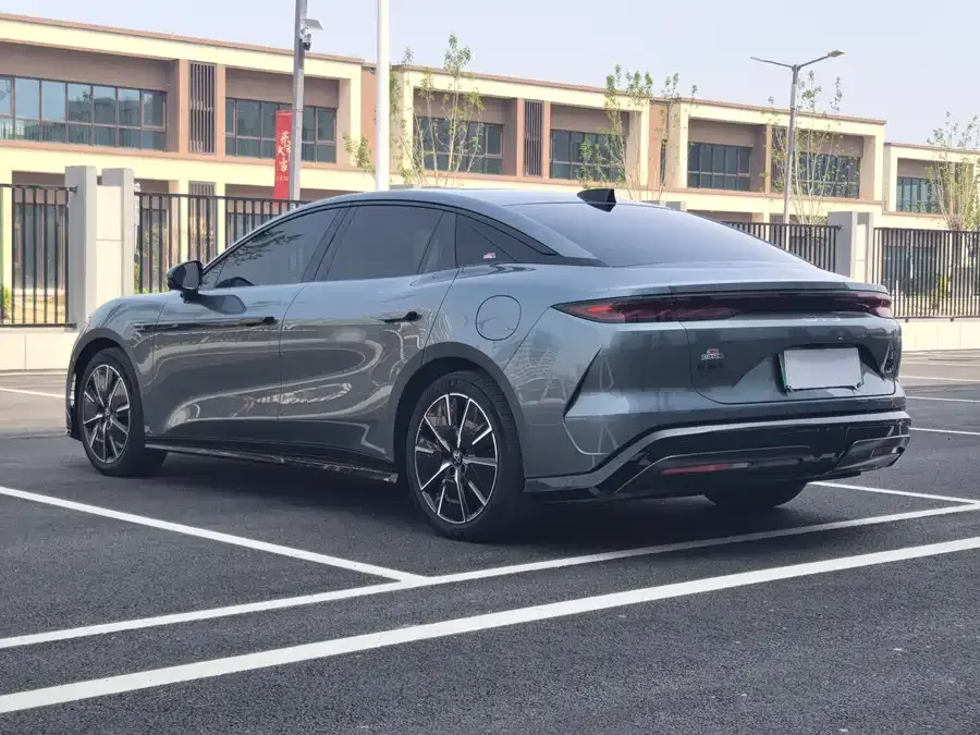 BYD Han L Han L 2025 EV 701KM LiDAR Flagship Model 2025 — миниатюра 2