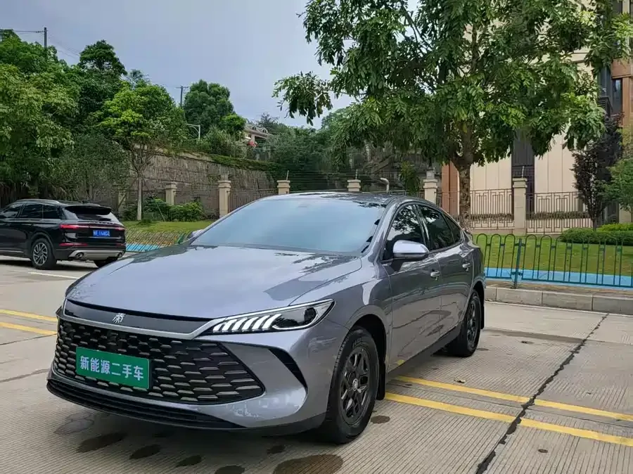 BYD Qin PLUS Qin PLUS 2025 DM-i Intelligent Driving Edition 128KM Progressive Edition 2025 — фото 1, купить с доставкой в Москву