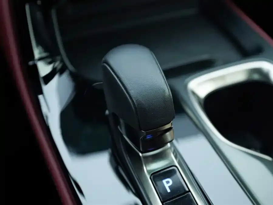 Lexus NX 2024 260 FWD Creative Edition 2024 — миниатюра 3