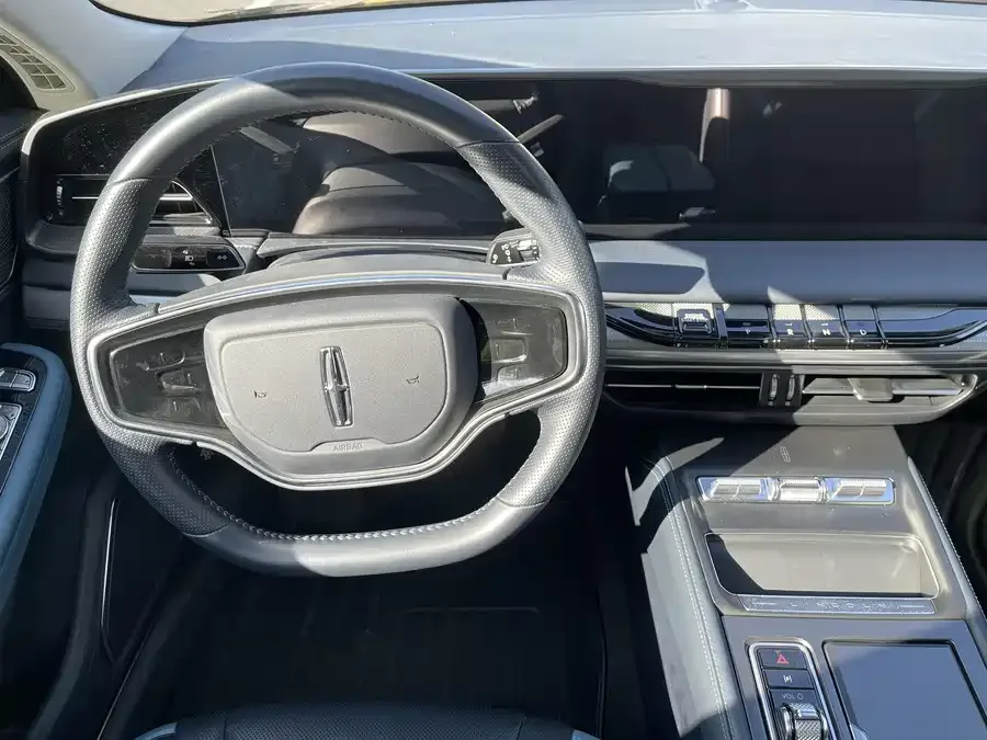 Lincoln Z 2024 2.0T 2WD Premium Hybrid Edition 2024 — миниатюра 2