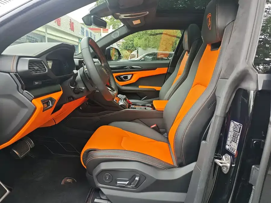 Lamborghini Urus Urus 2021 4.0T V8 2022 — миниатюра 2