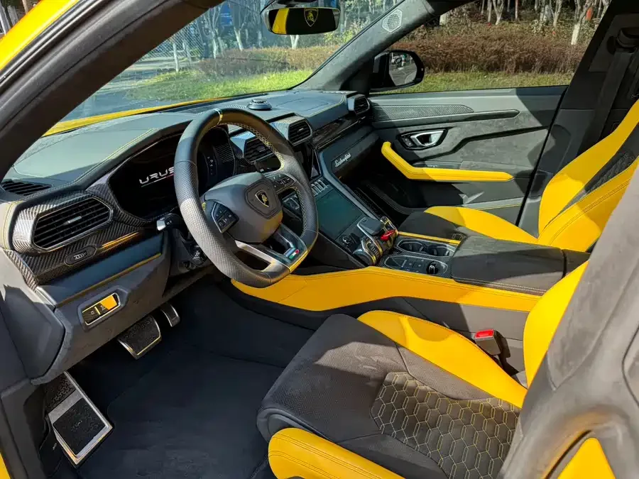 Lamborghini Urus Urus 2021 4.0T V8 2022 — миниатюра 3