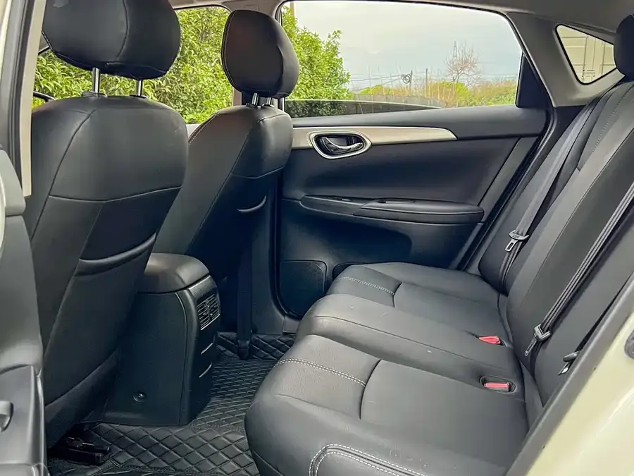 Nissan Sylphy Sylphy 2024 Model 2 Classic 1.6XE CVT Comfort Edition 2025 — миниатюра 4
