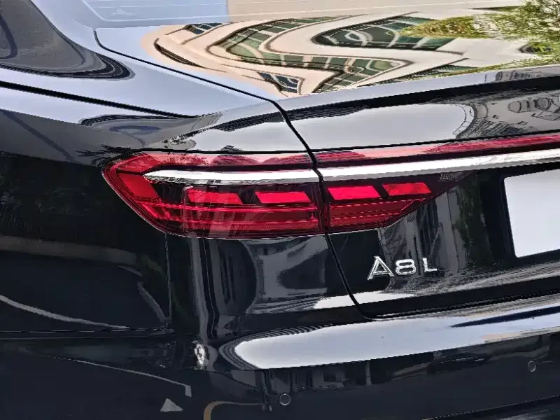 Audi A8 2022 A8L 50 TFSI quattro Comfort Collection Edition 2022 — миниатюра 5