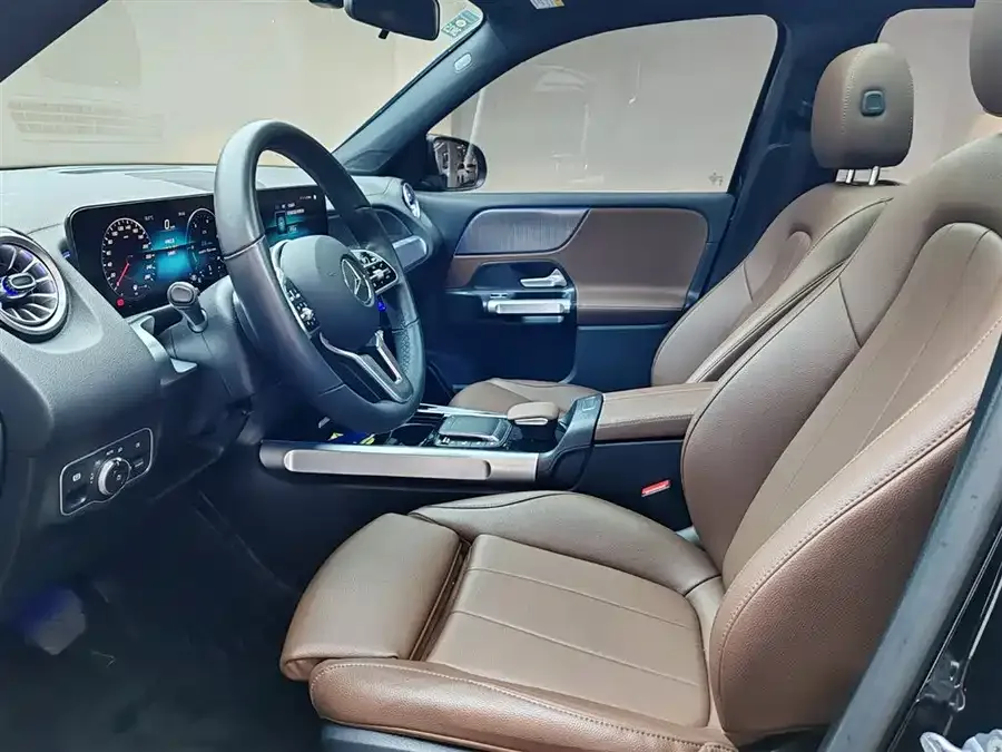Mercedes-Benz GLB-Class Mercedes-Benz GLB 2023 GLB 220 Dynamic 2023 — миниатюра 3
