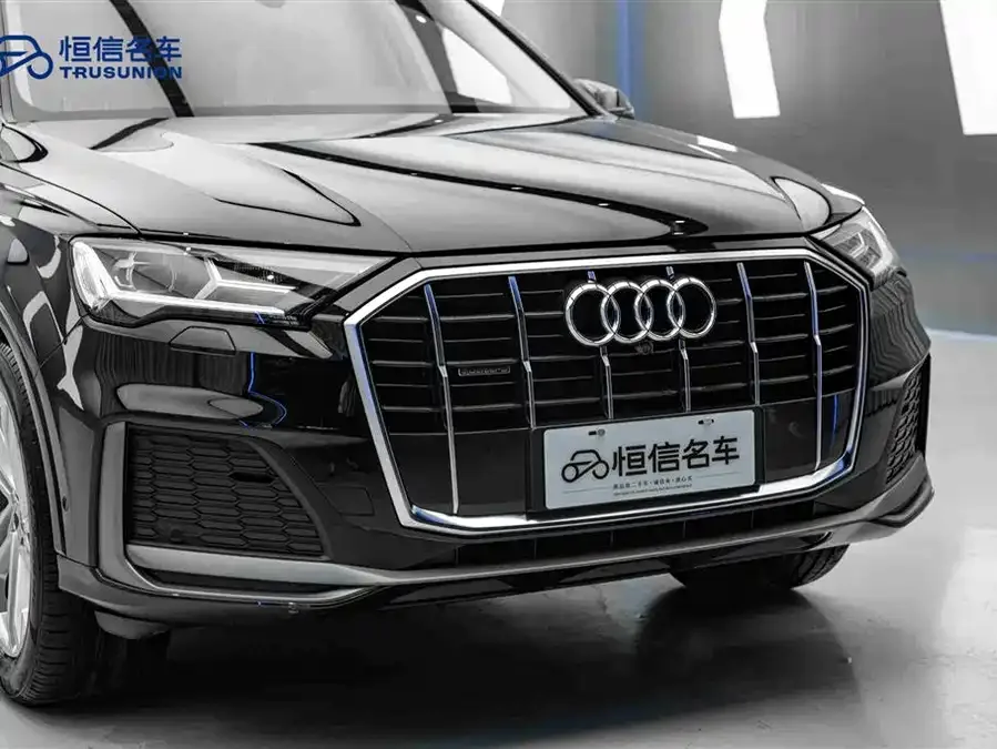 Audi Q7 2022 45 TFSI quattro S line sports model 2023 — миниатюра 3