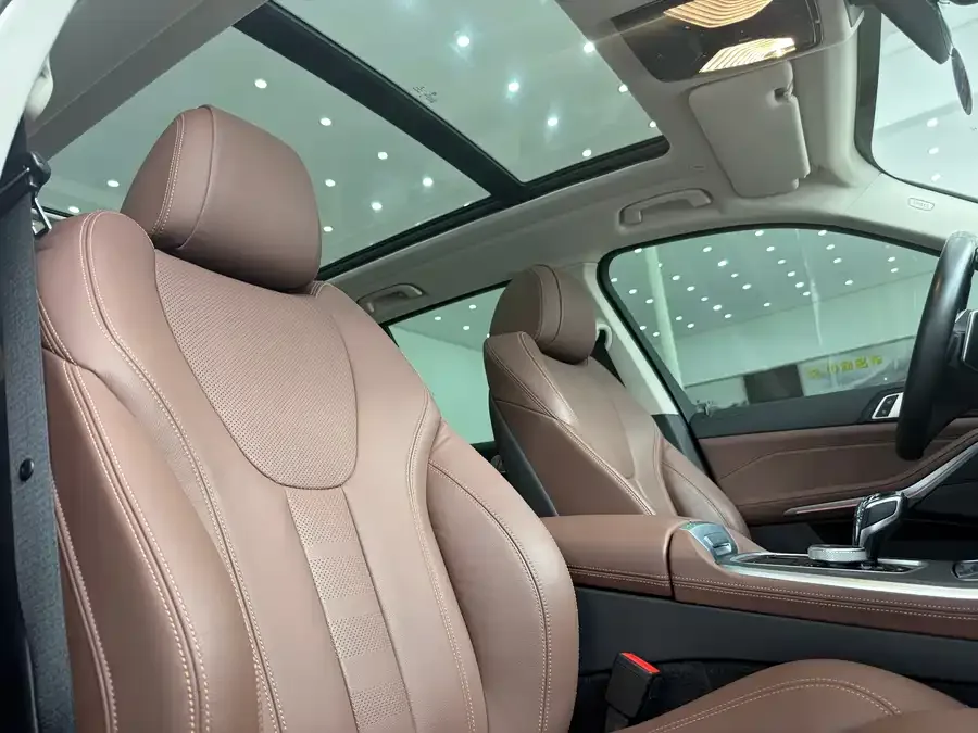 BMW X5 2022 xDrive 40Li M Sport Package 2022 — миниатюра 3