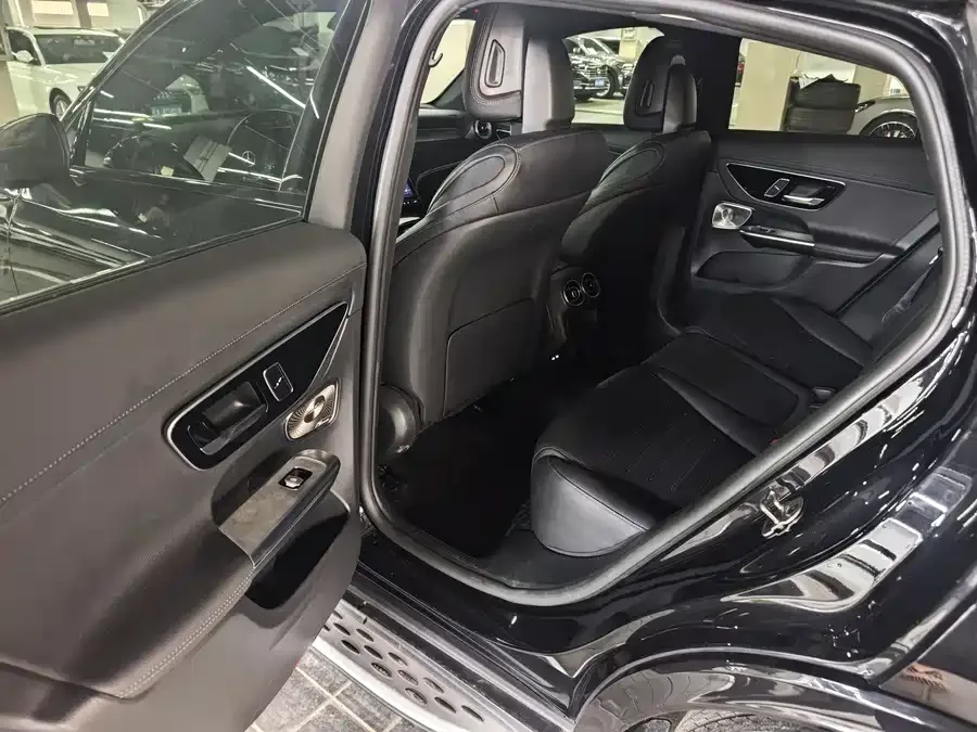 Mercedes-Benz GLC Coupe Mercedes-Benz GLC Coupe 2024 GLC 300 4MATIC Coupe SUV 2024 — миниатюра 3