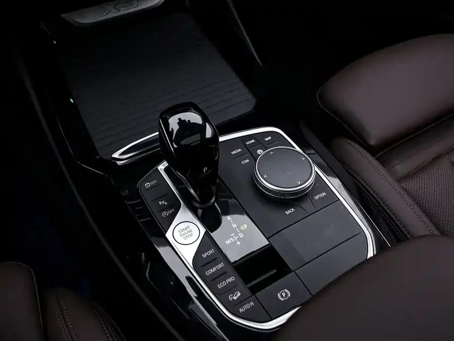 BMW X3 2022 xDrive25i M Sport Package 2022 — миниатюра 3