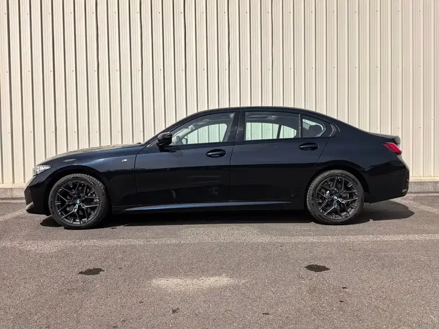 BMW 3 Series BMW 3 Series 2025 330Li M Sport Night Edition 2025 — миниатюра 2