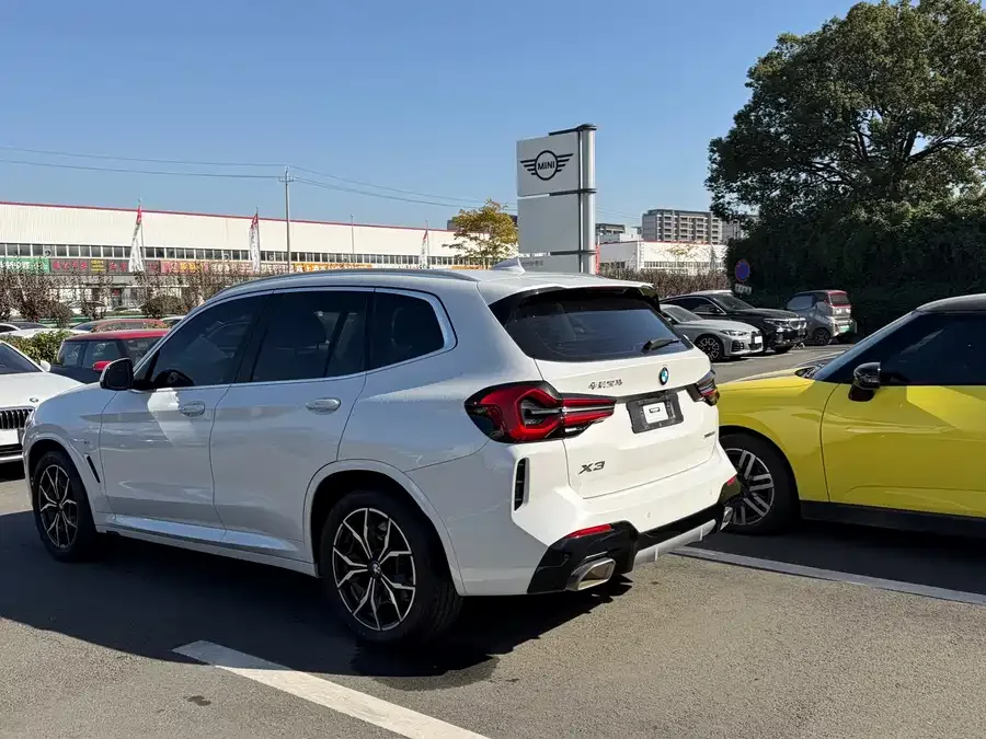 BMW X3 2022 facelift xDrive25i M Sport package 2023 — миниатюра 3