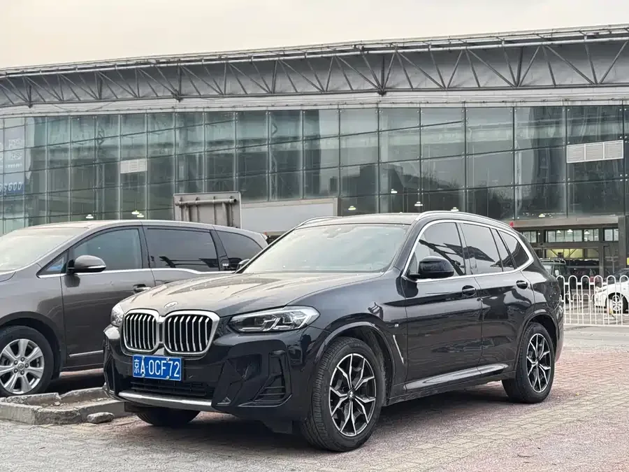 BMW X3 2022 xDrive25i M Sport Package 2022 — фото 1, купить с доставкой в Москву