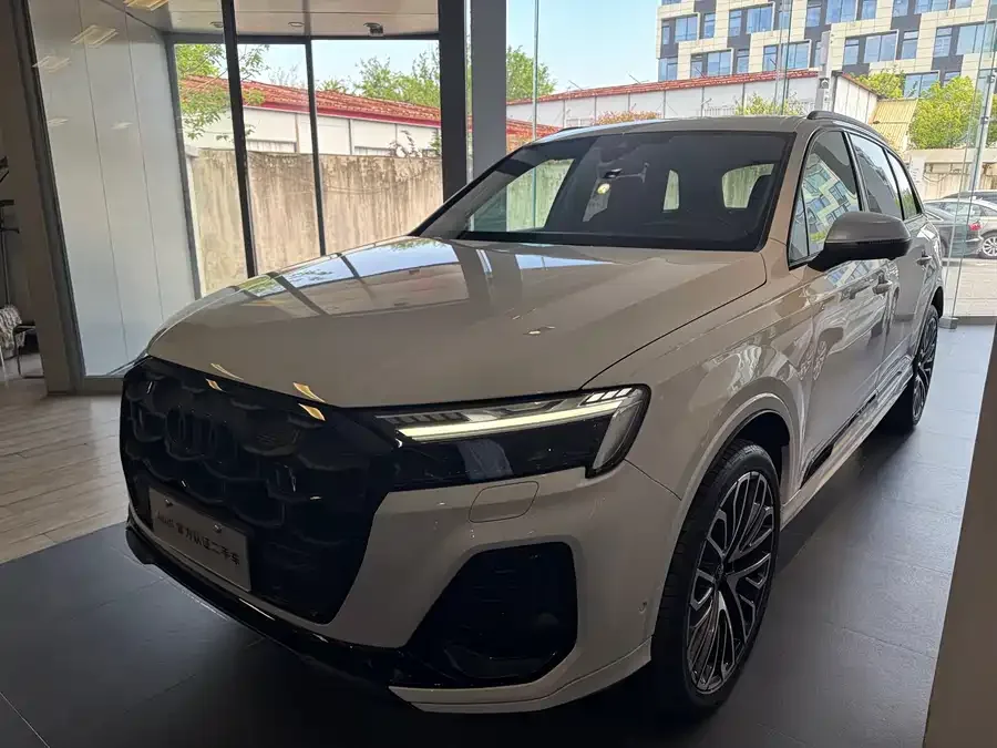 Audi SQ7 2024