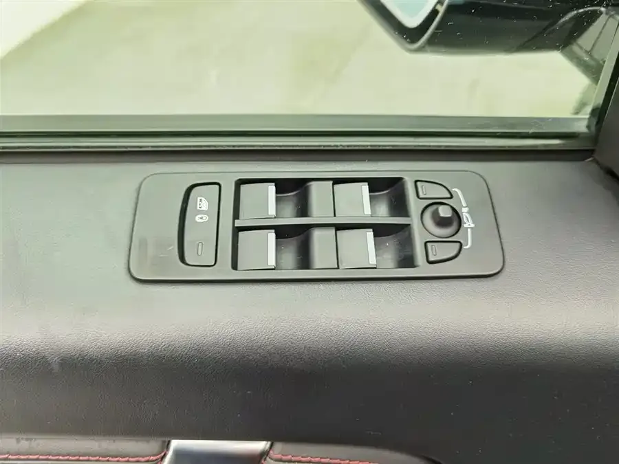 Land Rover Pre-owned Discovery Sports Discovery Sport 2022 249PS R-Dynamic HSE Luxury Customized 7-seater 2022 — миниатюра 3