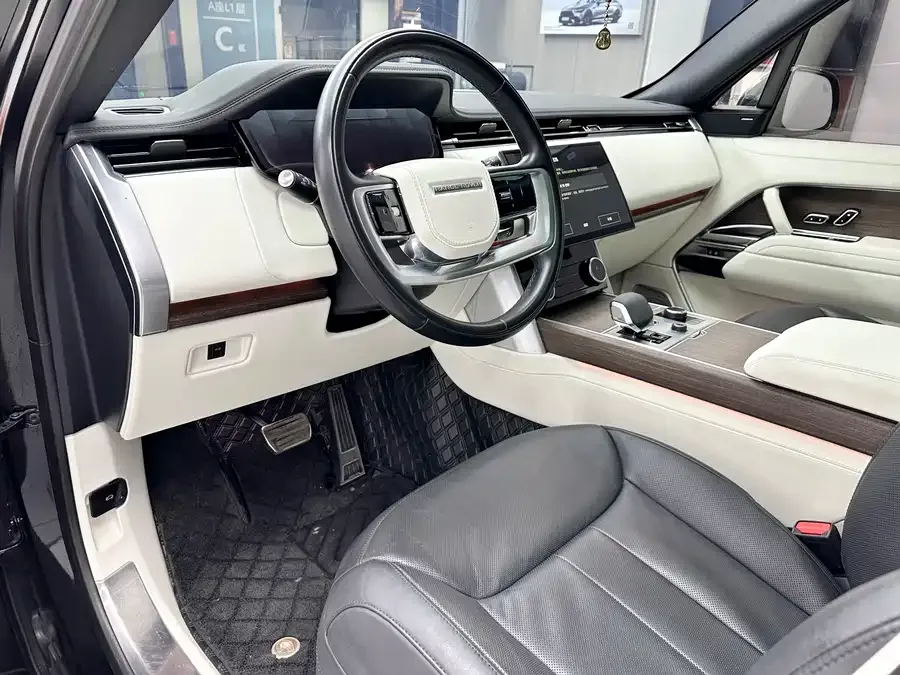 Land Rover Range Rover Range Rover 2023 3.0 L6 400PS Seven-seat Extended Edition 2023 — миниатюра 2