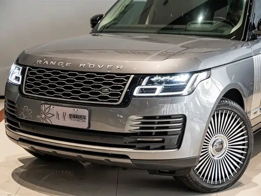 Land Rover Range Rover Range Rover 2022 3.0 L6 400PS Legendary Extended Classic Edition 2022 — миниатюра 5
