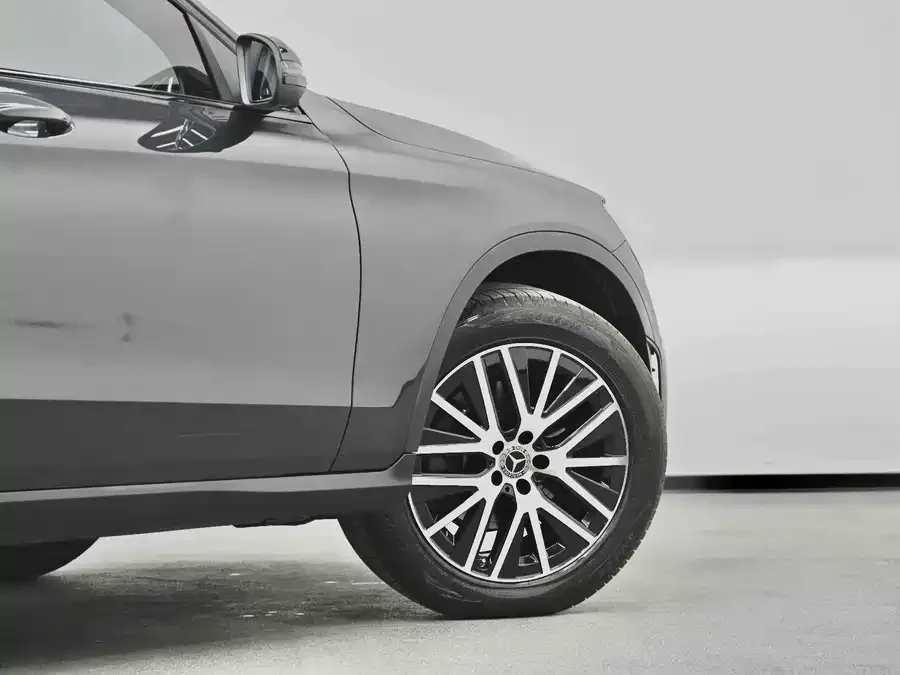 Mercedes-Benz GLC Coupe Mercedes-Benz GLC Coupe 2023 GLC 260 4MATIC Coupe SUV 2023 — миниатюра 5