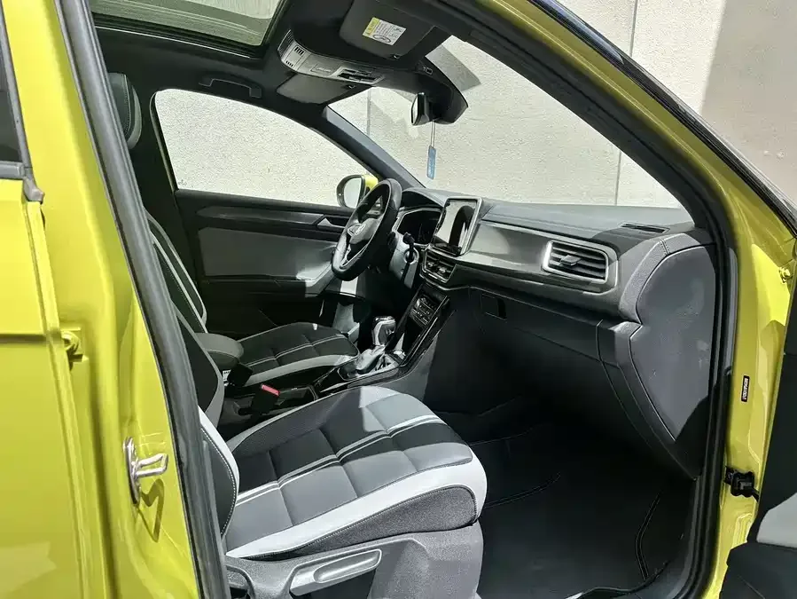 Volkswagen T-Roc T-ROC 2023 300TSI DSG 2WD Starlight Edition 2023 — миниатюра 5