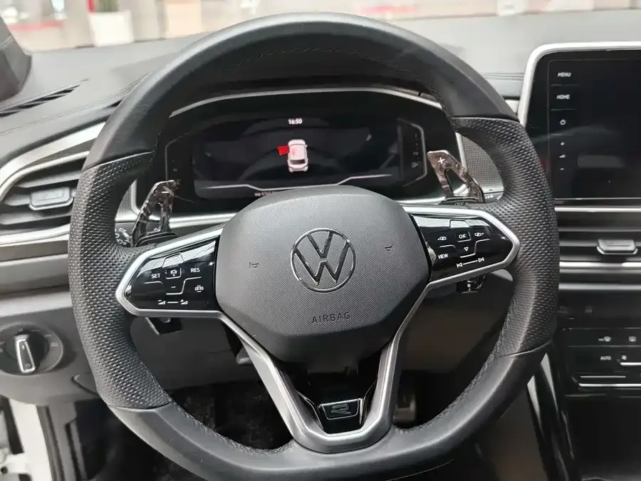 Volkswagen T-ROC T-ROC 2023 300TSI DSG 2WD Chenguang Edition 2024 — миниатюра 5